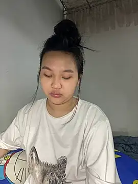 Almira6868 webcam