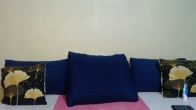 DiamondLuv29 webcam