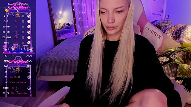 AnyaTaylor_ webcam