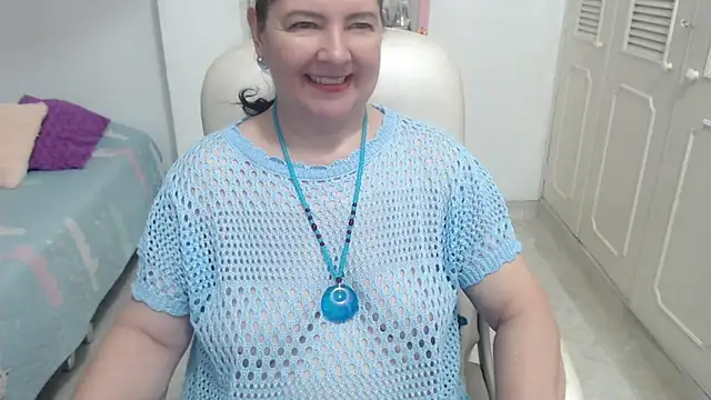 leonela_69 webcam