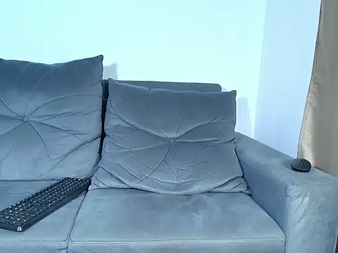 Laura_Cramz webcam