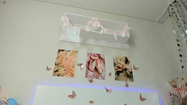 Milly_Lane webcam