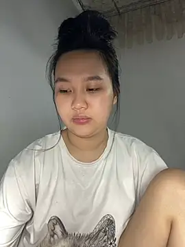 Almira6868 webcam