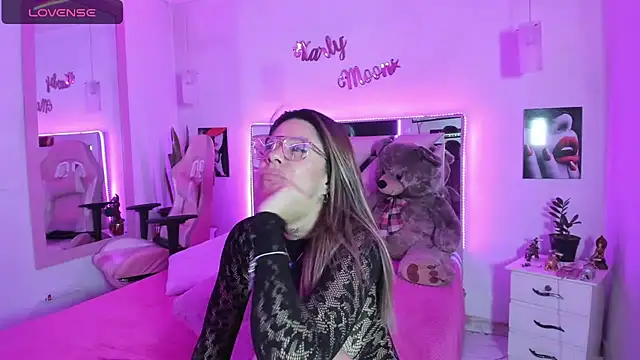 Karly_moon