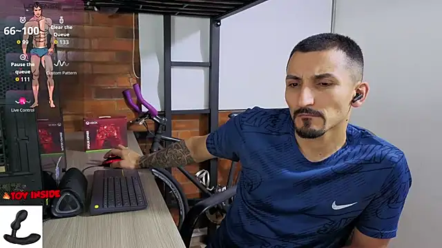 Marck_Muscle webcam