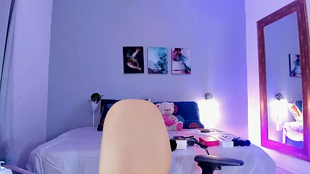 KimTaylorW webcam