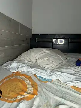 yuliethsanchez – live chatrum