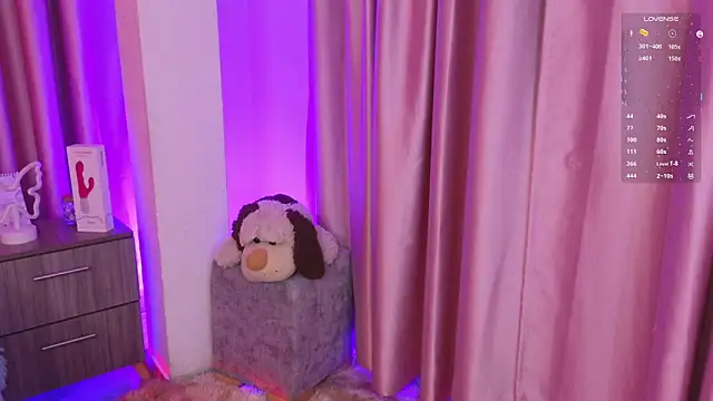 Emiily_Scott1 webcam