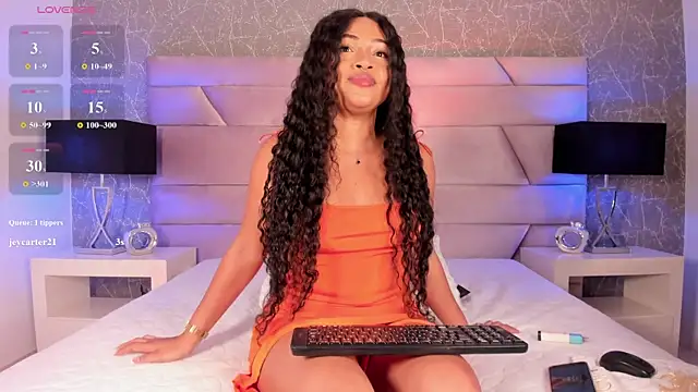 Aluna_sweet webcam