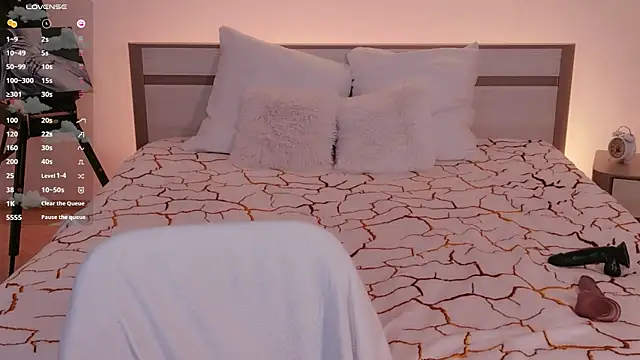 WICKEDEMBER webcam