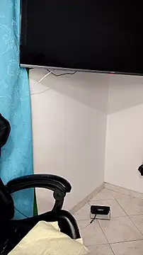 Girl_kataleya10 live cam on StripChat