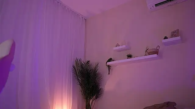 BetsyGonzale webcam