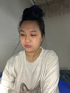 Almira6868 webcam