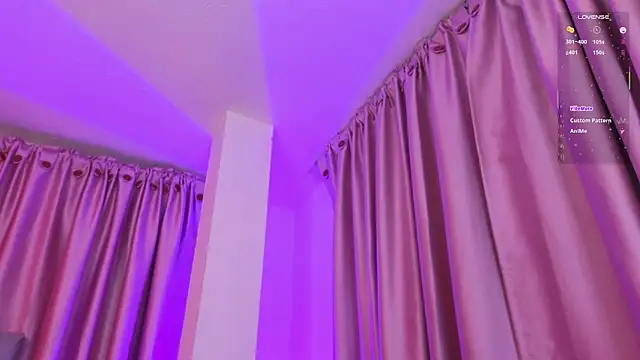 Emiily_Scott1 webcam