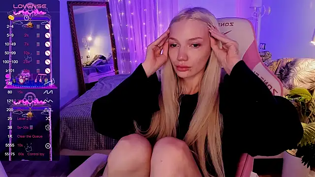 AnyaTaylor_ webcam