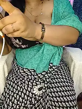 Curvy_Pooja webcam