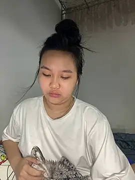 Almira6868 webcam