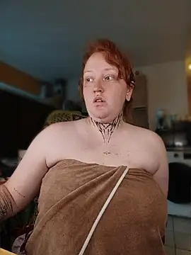 CURVYSAKURA webcam