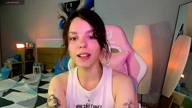 Maya_Campbell webcam