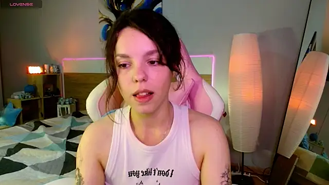 Maya_Campbell webcam