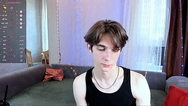 Aaron_Boom Live Web Cam Show