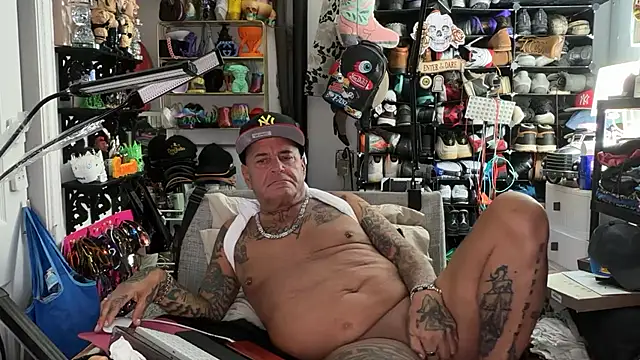 lovetatts64 webcam