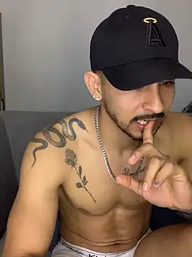 NicolasChest_xxx webcam