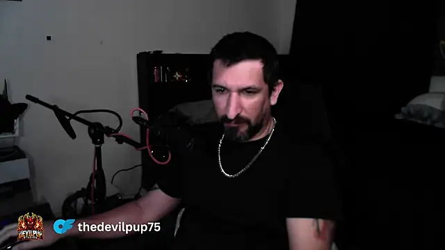 DevilPup75_ webcam