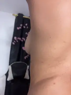Scarlett05 live cam on StripChat
