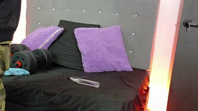 eren_jeager Live Web Cam Show