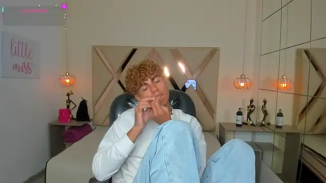 Anyelo_Twink webcam