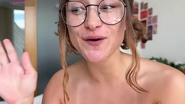 cutiemari webcam