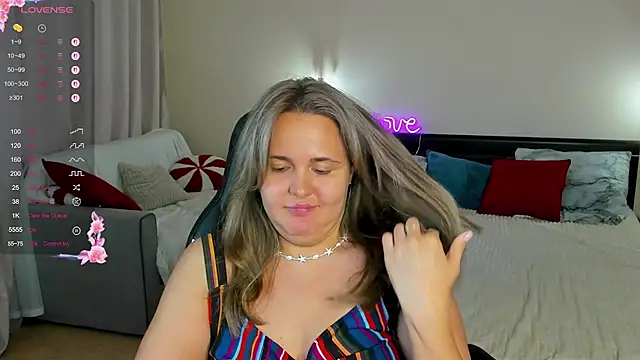 LilyBel webcam