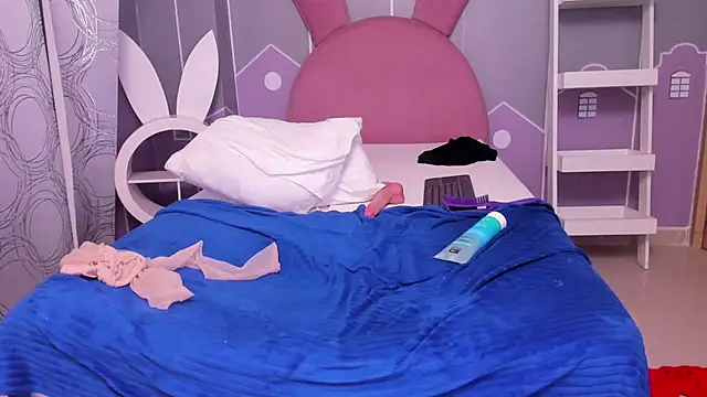 your_sissytrans live cam on StripChat