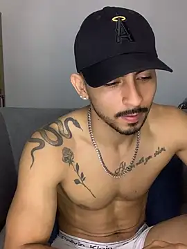 NicolasChest_xxx webcam