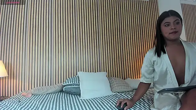 Caitlynn_ live cam on StripChat