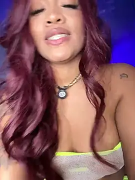 riri_brunnete webcam