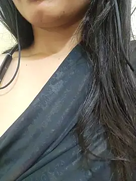 CuteSarikaLIVE webcam