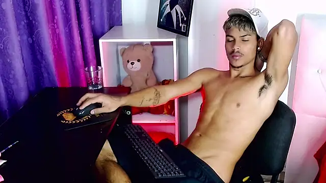 Angel_foxc13 webcam
