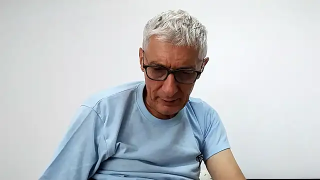BIGUNCUTHARDCOCK webcam