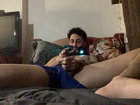 Nooneisthis webcam