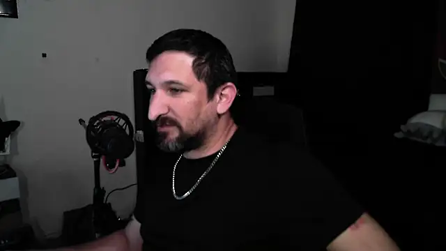 DevilPup75_ webcam