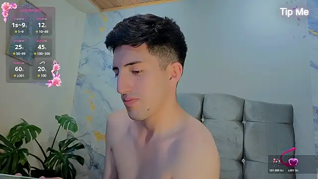Un_Sluttyy webcam