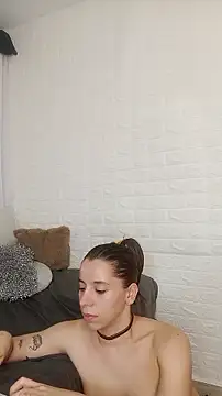 AprilRous webcam