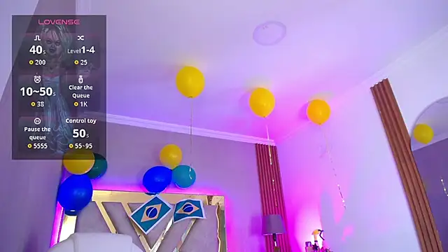 Tiffany_Valentiine webcam