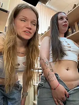 StreetSquirt Live Web Cam Show