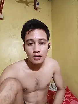 YourAsianSlave webcam