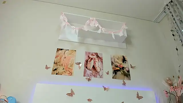 Milly_Lane webcam