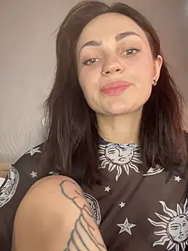 BiteMeSarah webcam