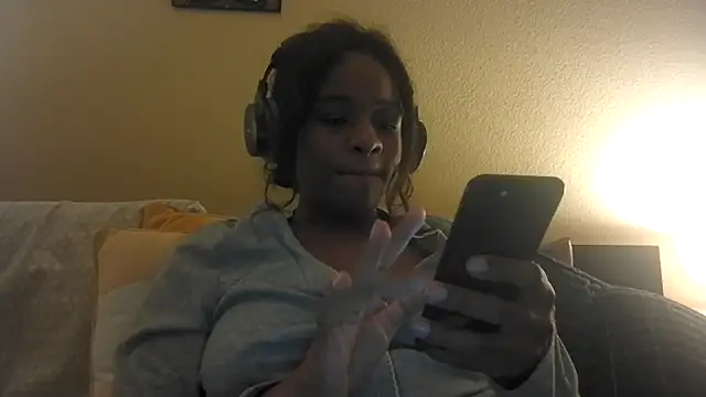 marlowlovee - Marlowlovee's free webcam - UK Sex Cams